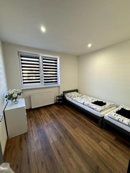Modern Apartment In City Centre Banská Bystrica Eksteriør billede
