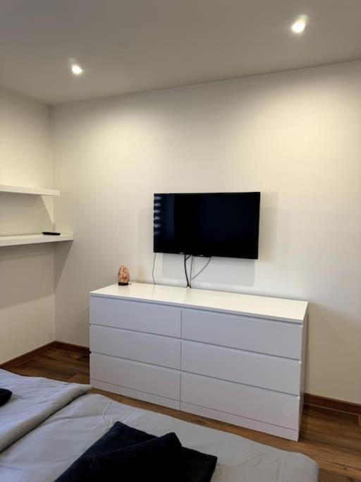 Modern Apartment In City Centre Banská Bystrica Eksteriør billede